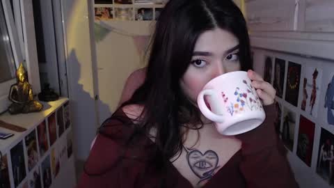 miiiiiiaaaa online show from 12, 12, 2024