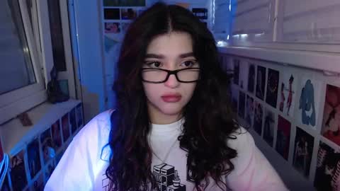 miiiiiiaaaa online show from 3, 2, 2025