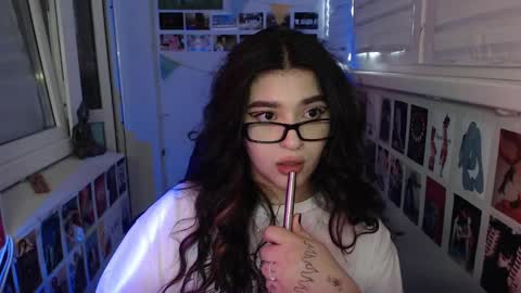 miiiiiiaaaa online show from 3, 2, 2025