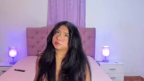 Snapshot of latinabombsheell chatting on 6, 3, 2025 Martina online show from 6, 3, 2025