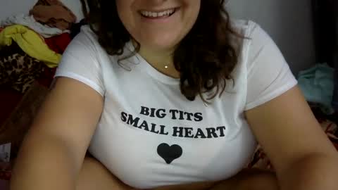 latinagoddess_isa online show from 1, 10, 2025