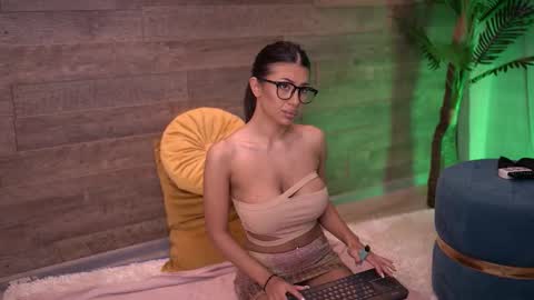 Snapshot of latinaloco chatting on 25, 9, 2025 Latina online show from 25, 9, 2025
