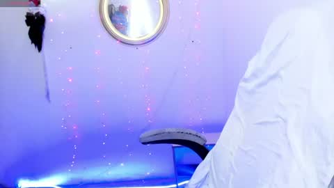 Snapshot of latinamav22 chatting on 4, 7, 2026 latinamav22 online show from 4, 7, 2026