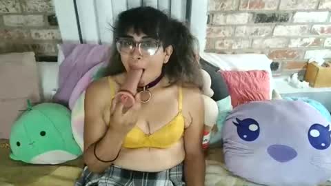 latinatgirldoll online show from 25, 3, 2026