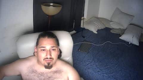 Snapshot of latinbb3030 chatting on 13, 10, 2025 LatinoBB online show from 13, 10, 2025