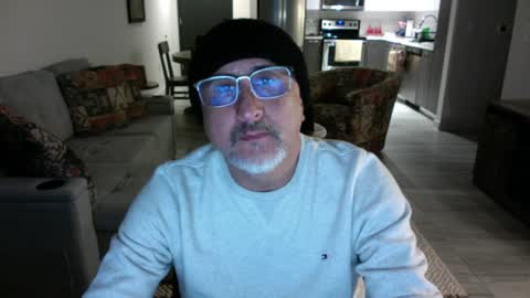 QS - INDEPENDENT MODEL online show from 23, 1, 2025