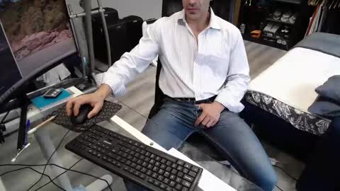 sam online show from 17, 12, 2025