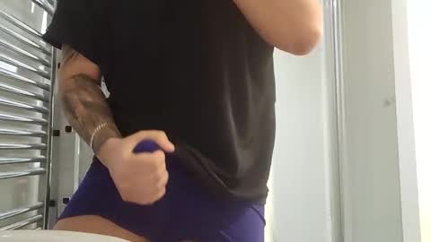 Snapshot of latino8484 chatting on 28, 1, 2025 latino8484 online show from 28, 1, 2025