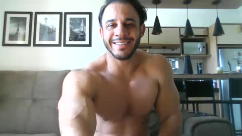 latino_rodri online show from 10, 6, 2026