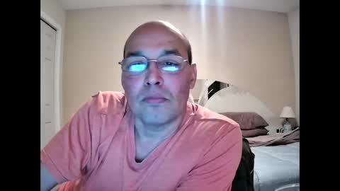 Snapshot of latinoinfla chatting on 10, 1, 2025 latinoinfla online show from 10, 1, 2025