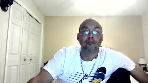 Snapshot of latinoinfla chatting on 5, 10, 2025 latinoinfla online show from 5, 10, 2025