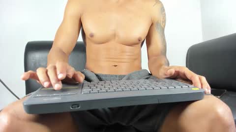 Snapshot of latinshamansex chatting on 16, 11, 2025 LatinShaman online show from 16, 11, 2025