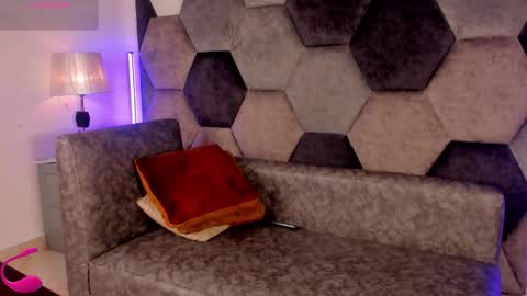 LEANDRO online show from 25, 2, 2026