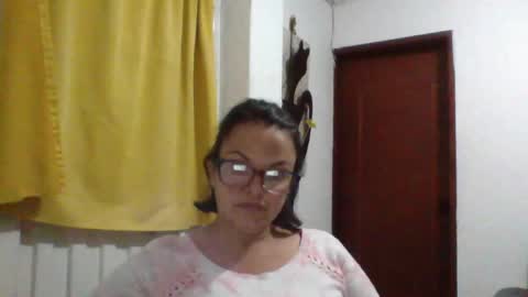 Snapshot of lau16310 chatting on 10, 6, 2026 Laura online show from 10, 6, 2026