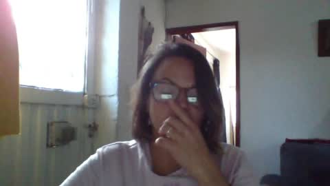 Snapshot of lau16310 chatting on 14, 6, 2026 Laura online show from 14, 6, 2026