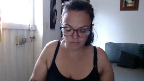 Snapshot of lau16310 chatting on 20, 6, 2026 Laura online show from 20, 6, 2026