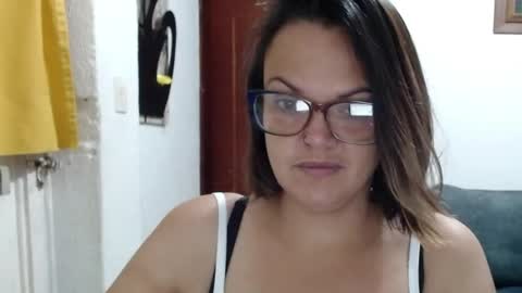 Snapshot of lau16310 chatting on 19, 7, 2026 Laura online show from 19, 7, 2026