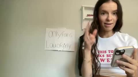 Snapshot of lauegauths3 chatting on 9, 9, 2025 lauegauths3 online show from 9, 9, 2025