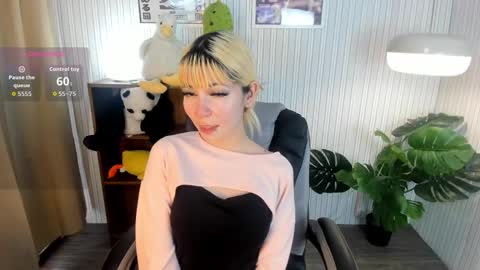 Snapshot of laukyubey1 chatting on 27, 9, 2025 laukyubey1 online show from 27, 9, 2025