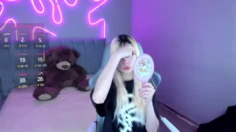 Snapshot of laukyubey1 chatting on 8, 10, 2025 laukyubey1 online show from 8, 10, 2025