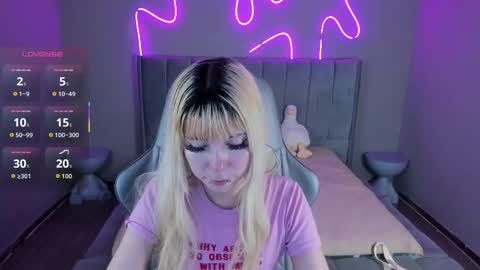 Snapshot of laukyubey1 chatting on 11, 10, 2025 laukyubey1 online show from 11, 10, 2025