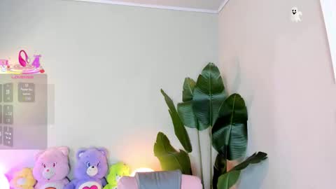 Snapshot of laukyubey1 chatting on 5, 11, 2025 laukyubey1 online show from 5, 11, 2025