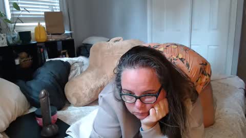 LauLauMa online show from 29, 10, 2025