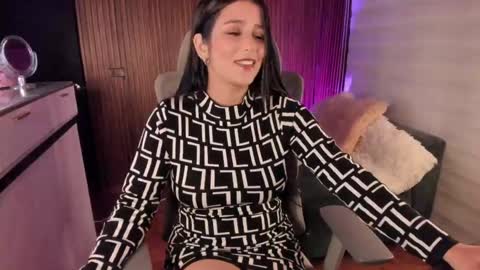 Snapshot of laura__cruz chatting on 21, 4, 2026 laura cruz online show from 21, 4, 2026