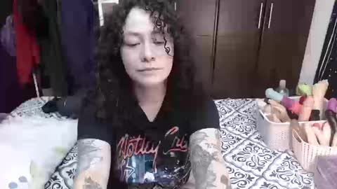  Wen  online show from 25, 9, 2025