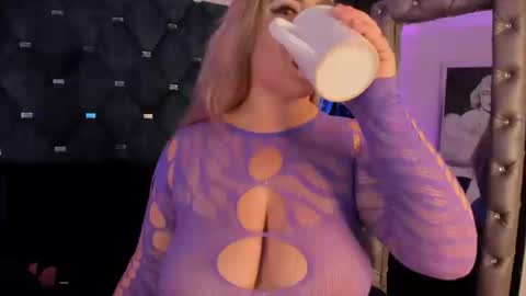 Snapshot of laura_bassi chatting on 18, 9, 2025 Laura Bassi online show from 18, 9, 2025