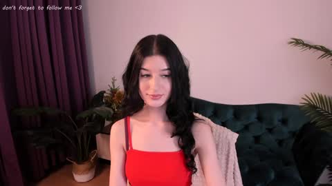 Snapshot of laura_coy chatting on 18, 12, 2024 Laura online show from 18, 12, 2024