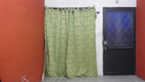 Snapshot of laura_craizy chatting on 8, 12, 2024 CALL ME LOVE LAURA online show from 8, 12, 2024