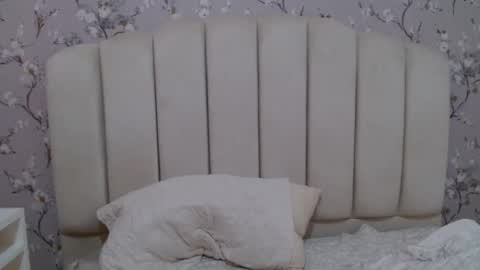 Snapshot of laura_d23 chatting on 6, 12, 2024 laura online show from 6, 12, 2024