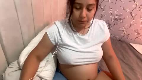 Snapshot of laura_d23 chatting on 12, 2, 2025 laura online show from 12, 2, 2025