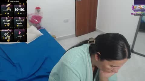 laura_foxx2379 online show from 2, 11, 2025