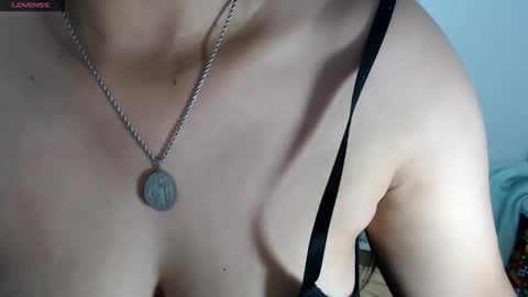 laura_foxx2379 online show from 1, 5, 2026