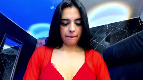Snapshot of laura_hentai chatting on 4, 12, 2024 Laura online show from 4, 12, 2024