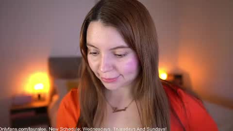 Snapshot of laura_lee chatting on 31, 7, 2026 Laura Lee. online show from 31, 7, 2026