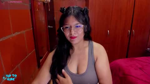 Snapshot of laura_smith0 chatting on 23, 9, 2025 Laura  independent model Next show Monday 2th December online show from 23, 9, 2025