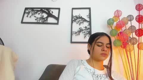 Snapshot of laura_soe chatting on 2, 2, 2025 LAURA SOE online show from 2, 2, 2025