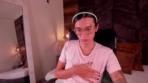 Snapshot of lauraagomezz__ chatting on 9, 2, 2025 lauraagomezz__ online show from 9, 2, 2025