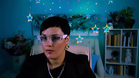 lauradavidsons online show from 21, 9, 2025