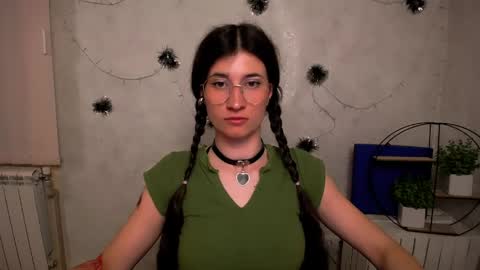 Laura online show from 9, 5, 2026