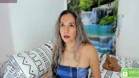 Laura online show from 11, 1, 2026