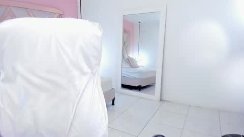 laura  online show from 1, 12, 2025