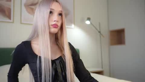 Laura online show from 19, 9, 2025