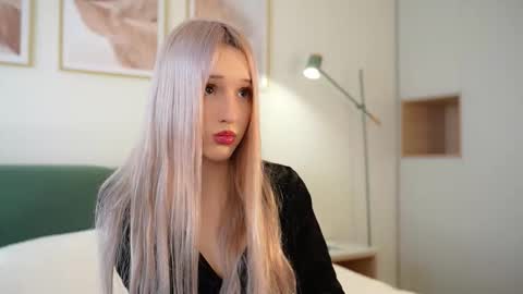 Laura online show from 22, 9, 2025