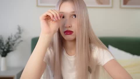 Laura online show from 2, 10, 2025