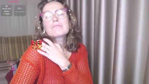 Snapshot of lauraoven1 chatting on 1, 12, 2024 Lauraoven1 online show from 1, 12, 2024