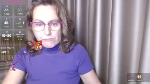 Snapshot of lauraoven1 chatting on 11, 12, 2024 Lauraoven1 online show from 11, 12, 2024